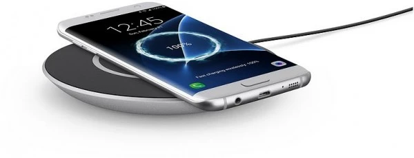 BELKIN Universal Qi Wireless Charging Pad Silber 2 BELKIN Universal Qi Wireless Charging Pad Silber – Bild 2