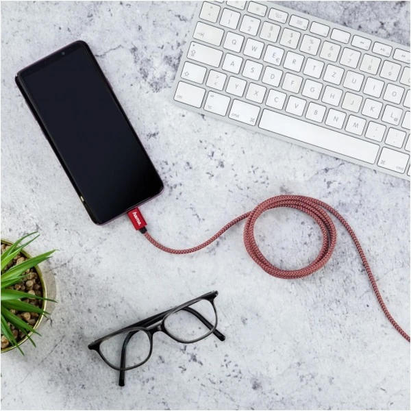 Hama Lade-/Datenkabel Reflective (1,5 M) Rot USB Type-C>USB Type-C 2 Hama Lade-/Datenkabel Reflective (1,5 M) Rot USB Type-C>USB Type-C – Bild 2