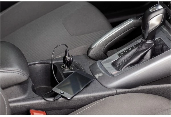 Hama USB-Kfz-Ladegerät Universal 2.1A 3 Hama USB-Kfz-Ladegerät Universal 2.1A – Bild 3