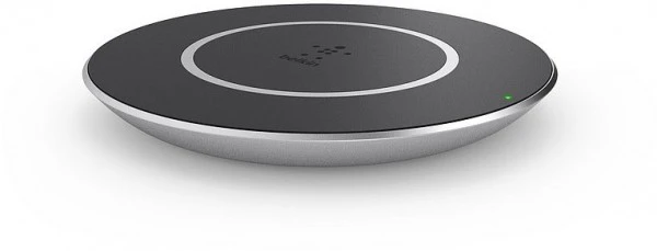 BELKIN Universal Qi Wireless Charging Pad Silber 1 BELKIN Universal Qi Wireless Charging Pad Silber