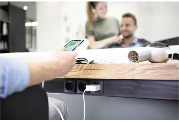 Hama Power Delivery Qualcomm (3A 18W) Ladegerät Weiss 2 Hama Power Delivery Qualcomm (3A 18W) Ladegerät Weiss – Bild 2