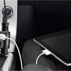 Alternative view of TomTom Fast Multi Charger KFZ-Ladegerät